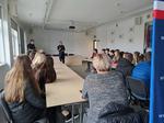 UCZNIOWIE ODWIEDZILI ŁOMŻYŃSKICH POLICJANTÓW | xlomza.pl