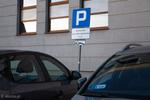 Kto może parkować auto przy Kolegialnej?