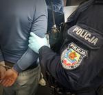 Poszukiwany za posiadanie narkotyków trafił w ręce policjantów | xlomza.pl