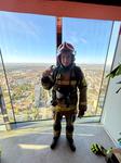 1142 schody w pełnym ekwipunku. Niezawodny Daniel Olszewski w pierwszej "20" na Sky Tower